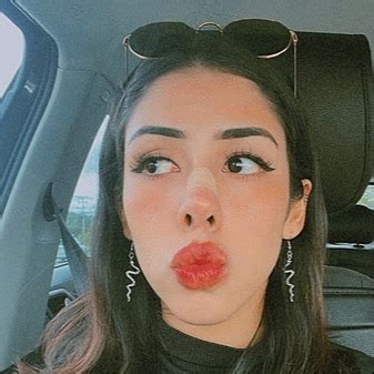 Chiquibunny19 : r/Latinas.